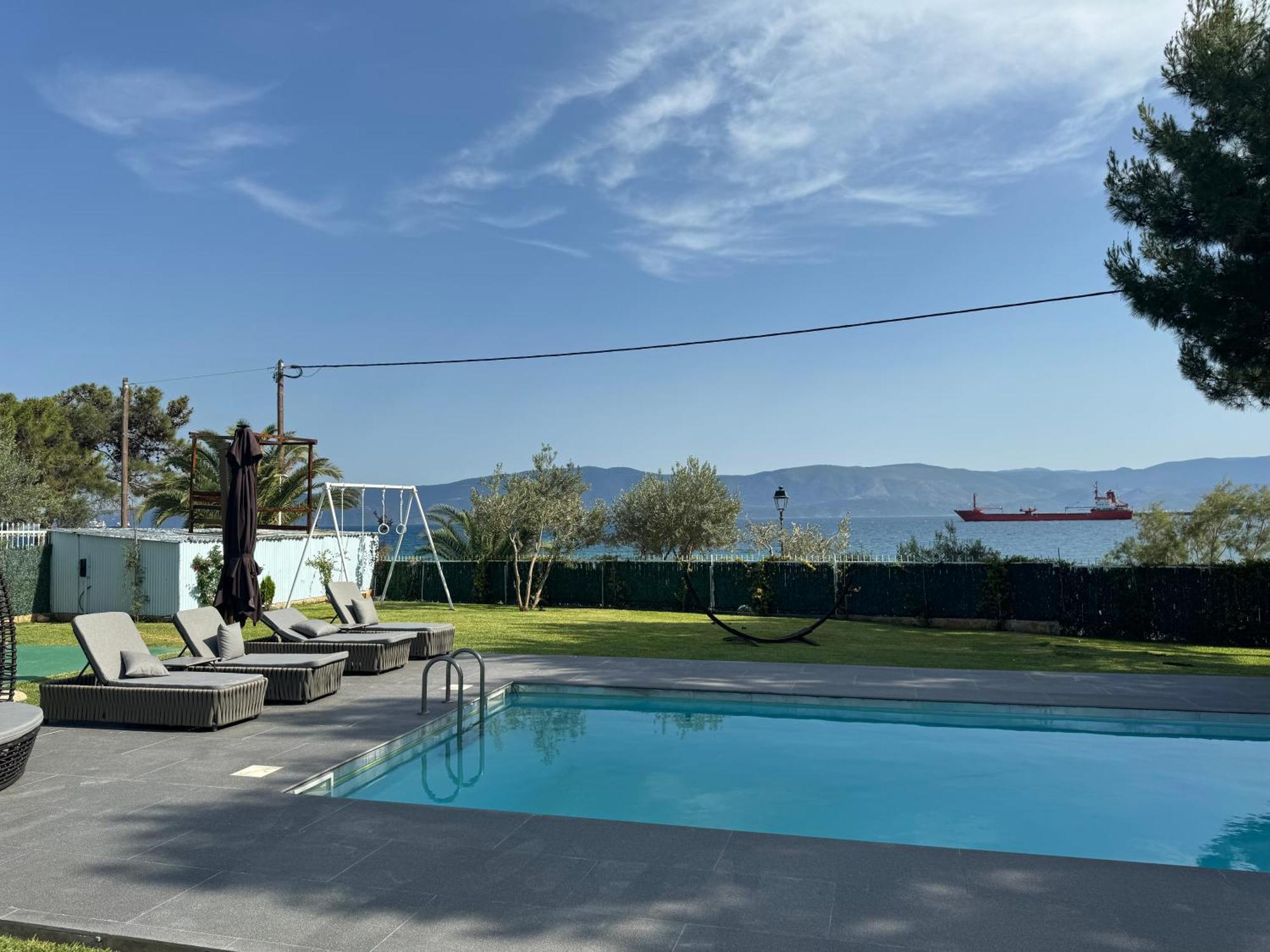 Zoza Luxury Villa Isthmia By The Sea With Private Pool Kalamaki  Exterior photo