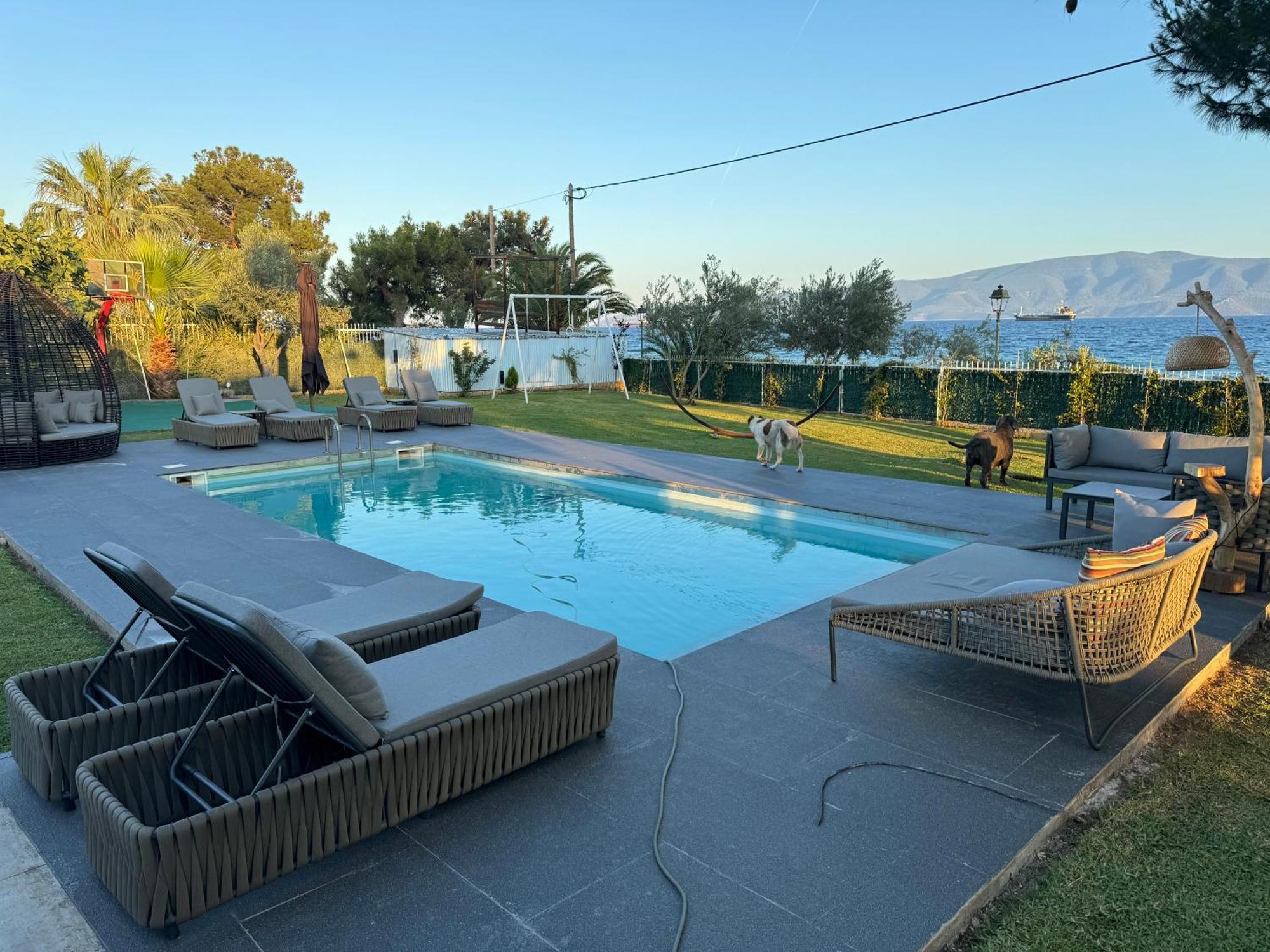 Zoza Luxury Villa Isthmia By The Sea With Private Pool Kalamaki  Exterior photo