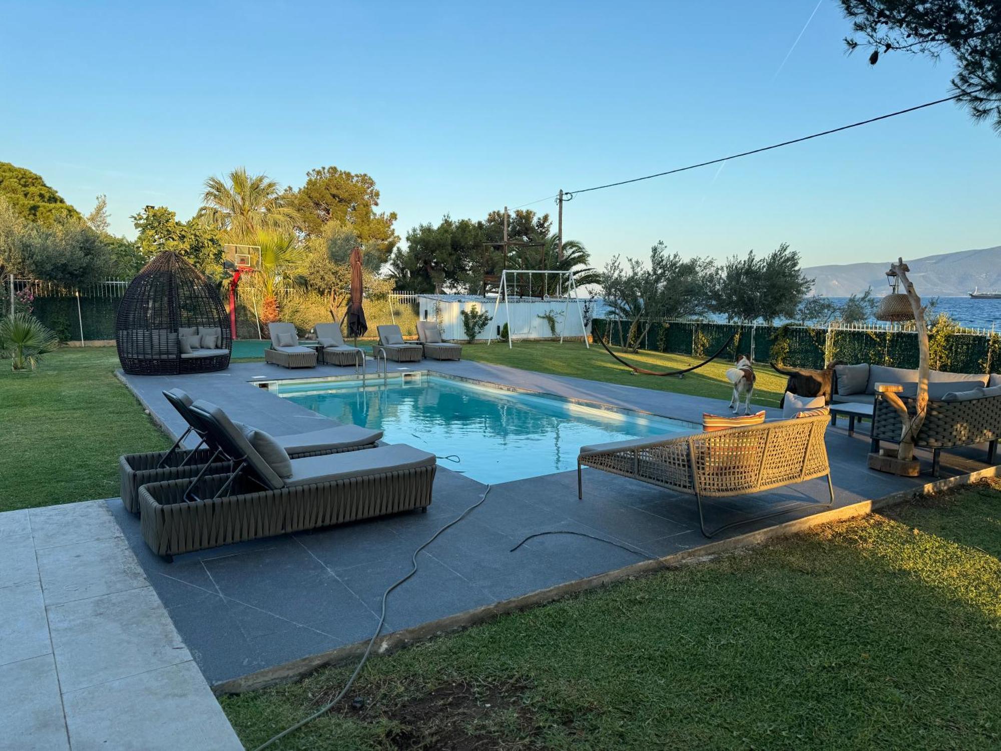 Zoza Luxury Villa Isthmia By The Sea With Private Pool Kalamaki  Exterior photo