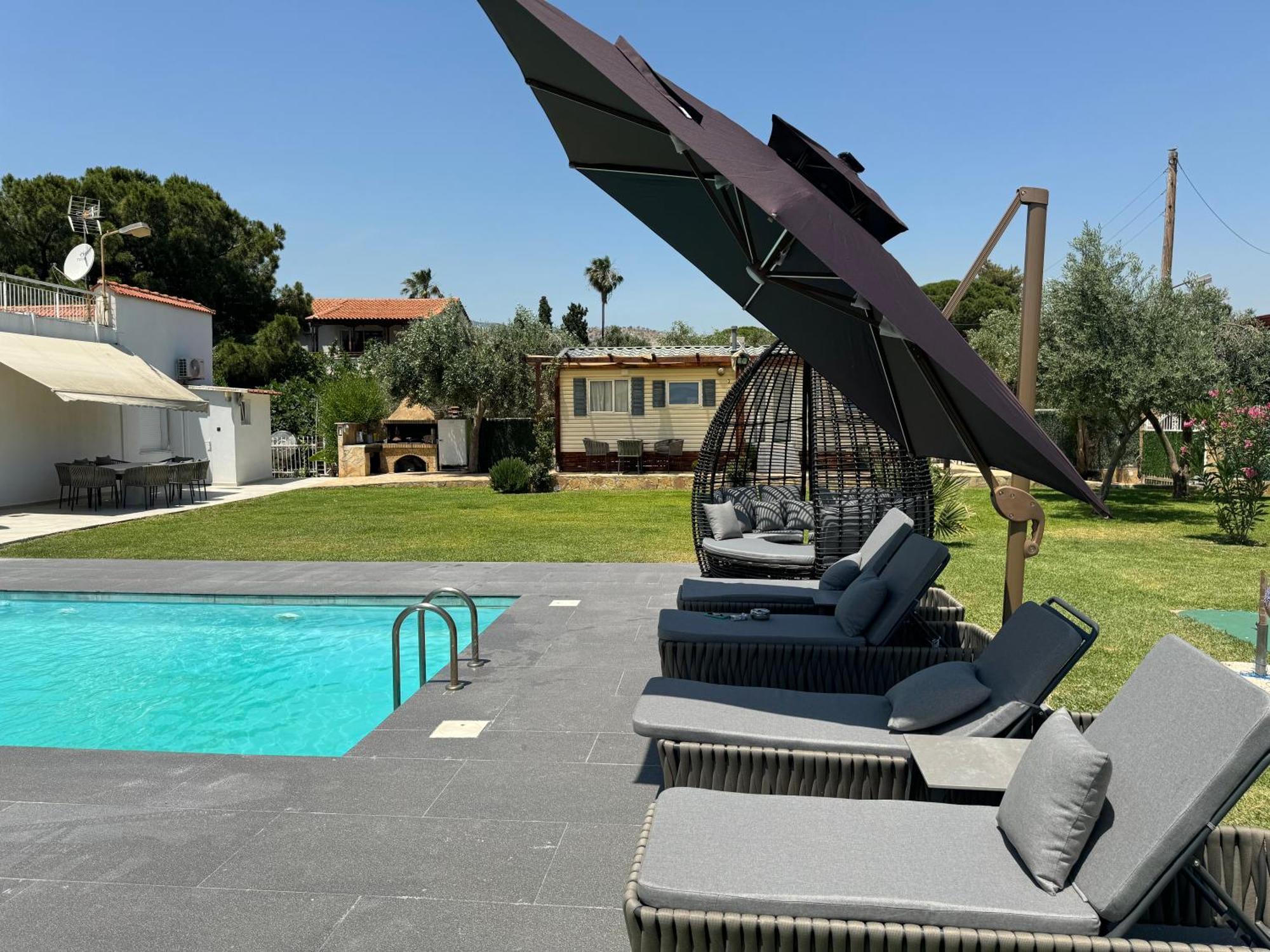 Zoza Luxury Villa Isthmia By The Sea With Private Pool Kalamaki  Exterior photo